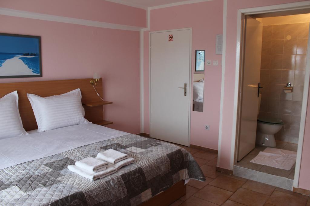 Pansion Begic Hotel โอมิช ห้อง รูปภาพ