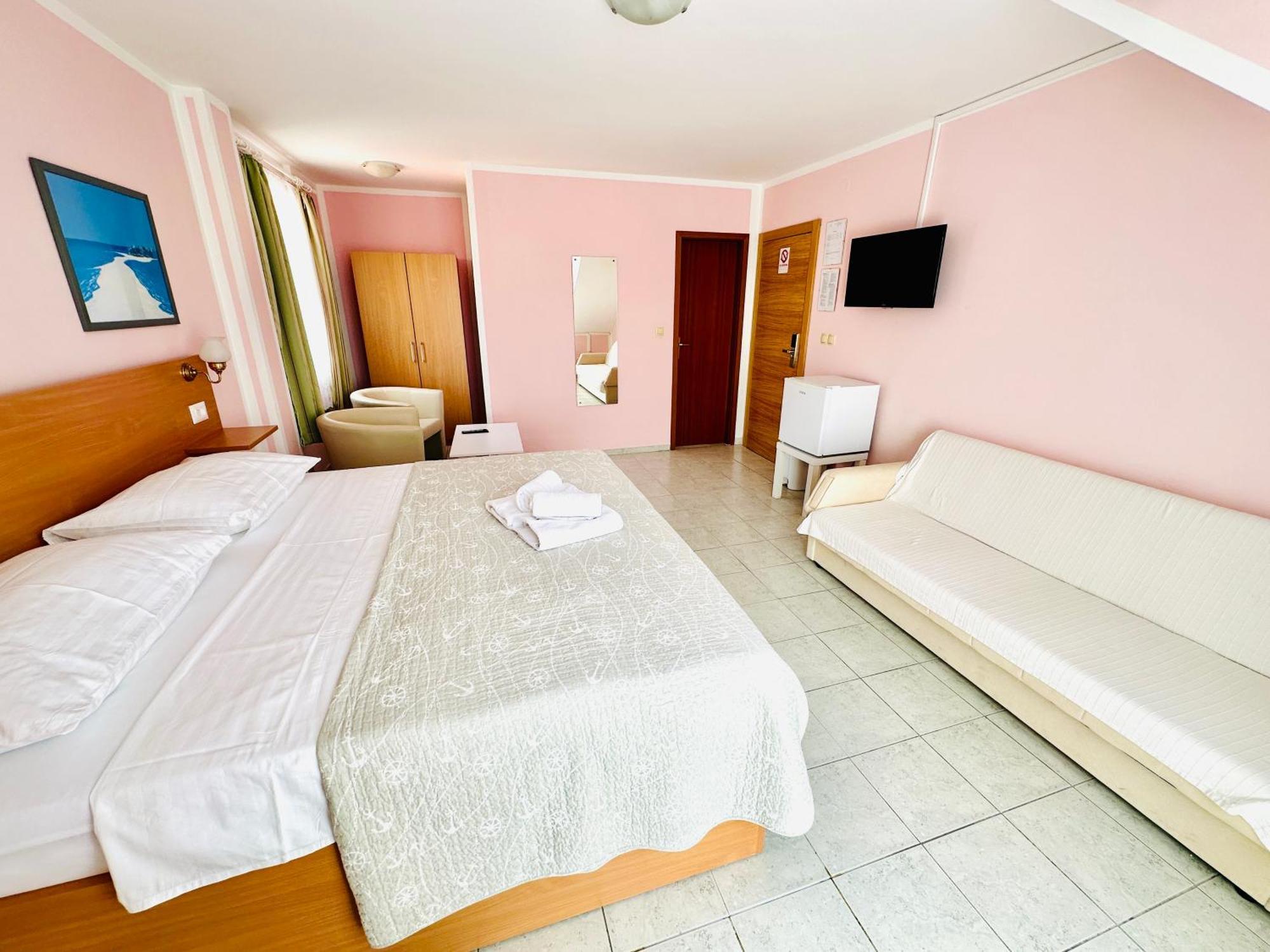 Pansion Begic Hotel โอมิช ภายนอก รูปภาพ