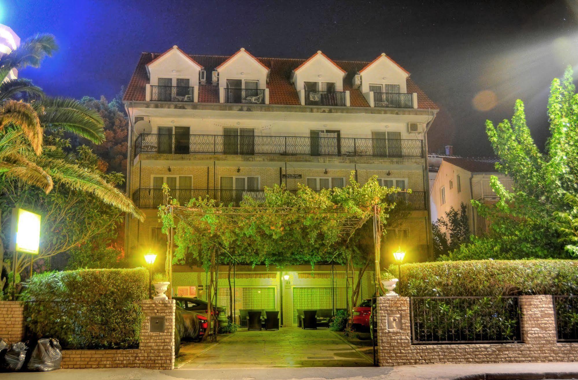 Pansion Begic Hotel โอมิช ภายนอก รูปภาพ
