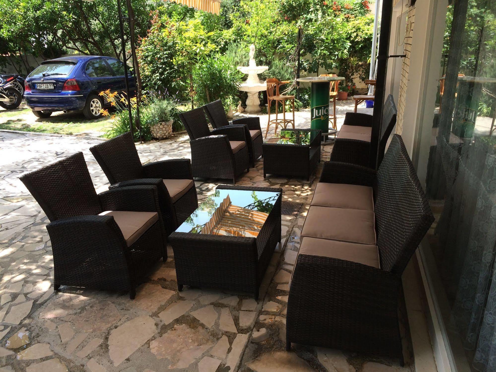 Pansion Begic Hotel โอมิช ภายนอก รูปภาพ