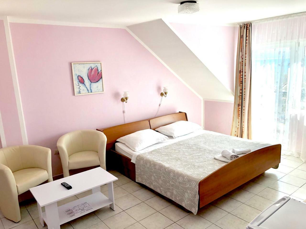 Pansion Begic Hotel โอมิช ภายนอก รูปภาพ
